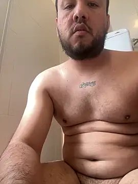latinocalientehot online show from June 21, 2:45 pm