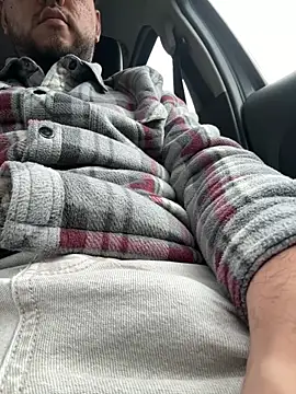 latinocalientehot online show from April 13, 11:25 am