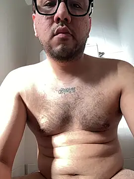 latinocalientehot online show from May 29, 4:13 pm