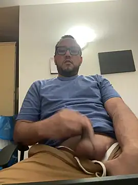 latinocalientehot online show from June 7, 7:52 pm