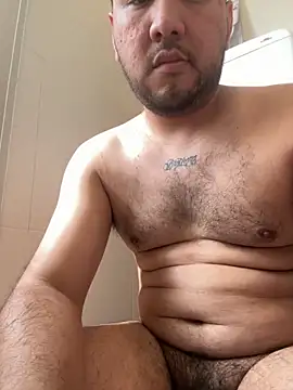 latinocalientehot online show from May 30, 2:44 pm