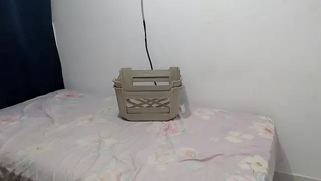 Snapshot of the_skinny_one chatting on February 5, 12:01 pm the skinny one online show from February 5, 12:01 pm