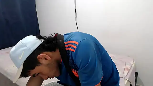 Snapshot of the_skinny_one chatting on February 7, 12:13 pm the skinny one online show from February 7, 12:13 pm