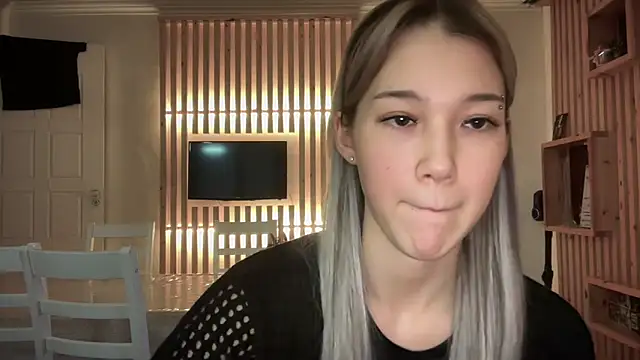 lilXdomiii online show from February 5, 1:29 pm