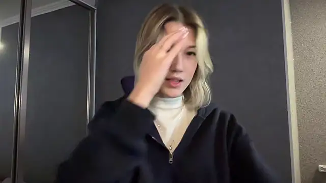 lilXdomiii online show from April 8, 9:22 am