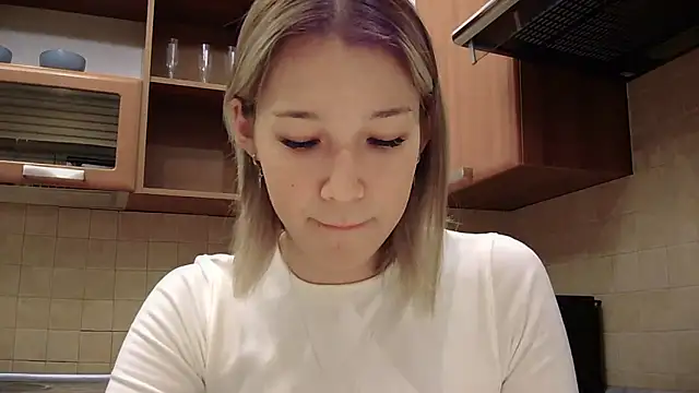 lilXdomiii online show from April 18, 4:20 pm