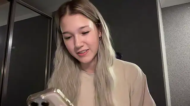 lilXdomiii online show from March 13, 7:41 pm