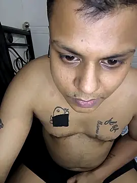 Snapshot of silkboy69 chatting on February 10, 11:59 pm silkboy69 online show from February 10, 11:59 pm