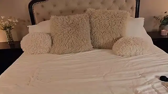 Hot Wife Amber online show from February 11, 1:27 am