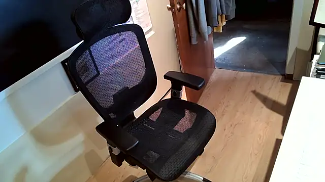 Scotsmanx online show from March 24, 1:11 pm