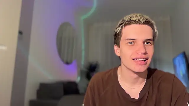 twl8vibe online show from March 19, 10:10 pm