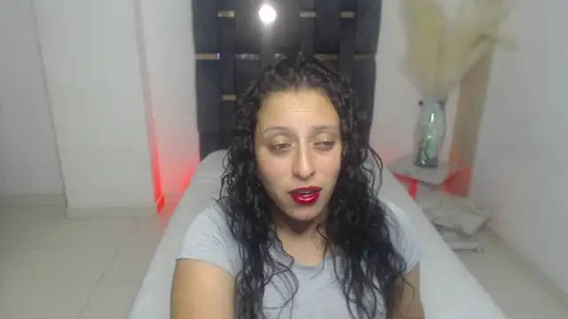Barbara D Valencia online show from June 1, 3:33 pm