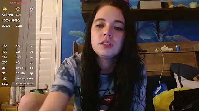 ahungkittykat online show from April 14, 1:10 am