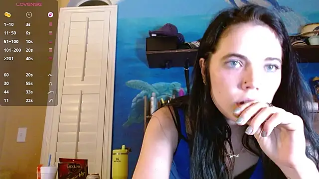 Snapshot of ahungkittykat chatting on May 3, 1:44 am ahungkittykat online show from May 3, 1:44 am