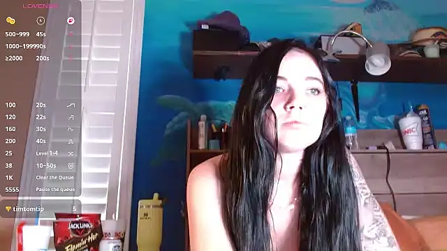 Snapshot of ahungkittykat chatting on May 3, 9:29 pm ahungkittykat online show from May 3, 9:29 pm