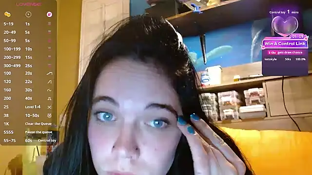 Snapshot of ahungkittykat chatting on April 23, 5:58 am ahungkittykat online show from April 23, 5:58 am