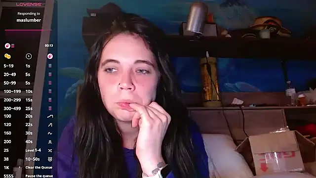Snapshot of ahungkittykat chatting on April 28, 3:55 am ahungkittykat online show from April 28, 3:55 am