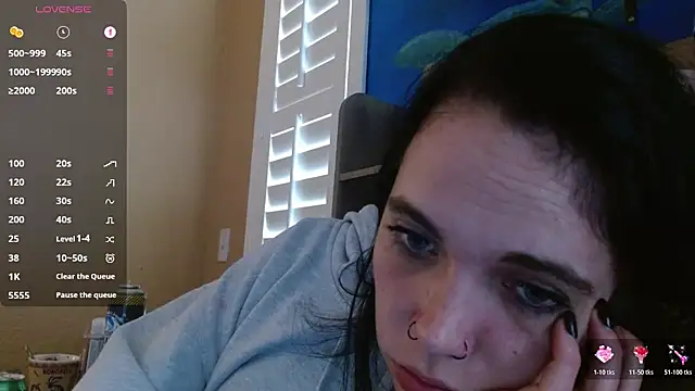 Snapshot of ahungkittykat chatting on April 19, 4:52 pm ahungkittykat online show from April 19, 4:52 pm