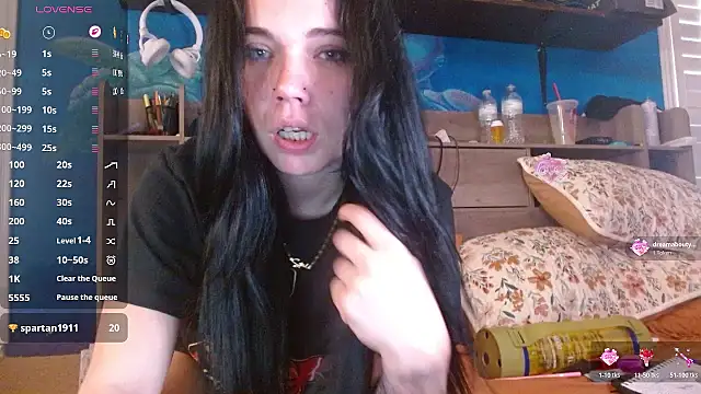 Snapshot of ahungkittykat chatting on May 8, 1:04 pm ahungkittykat online show from May 8, 1:04 pm