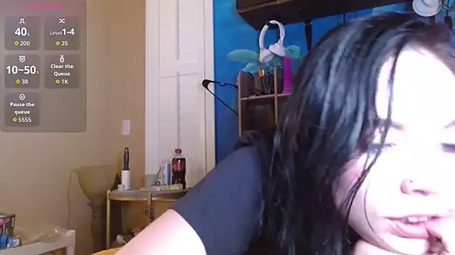 Snapshot of ahungkittykat chatting on June 4, 3:22 am ahungkittykat online show from June 4, 3:22 am