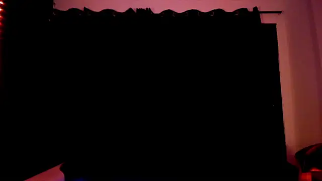 Snapshot of PervertedMissCloe chatting on February 3, 5:16 am PervertedMissCloe online show from February 3, 5:16 am