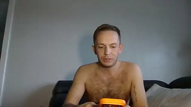 verscub6969 online show from May 1, 6:46 pm