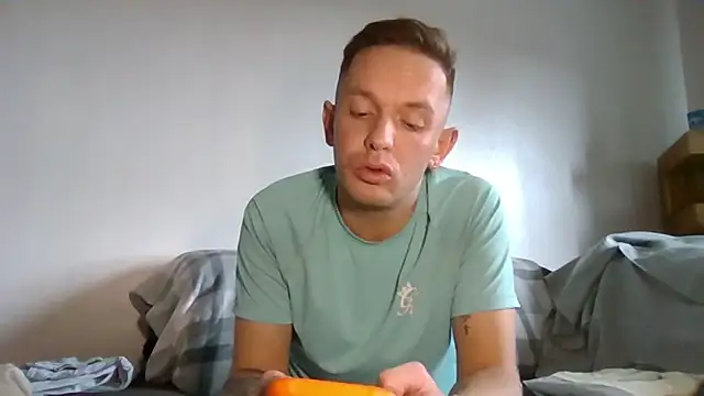 verscub6969 online show from April 17, 4:32 pm