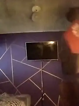 Snapshot of honeymannn chatting on February 8, 8:28 pm honeymannn online show from February 8, 8:28 pm