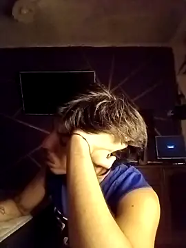 Snapshot of honeymannn chatting on February 12, 6:13 am honeymannn online show from February 12, 6:13 am