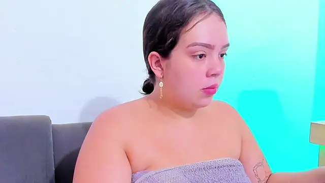 Snapshot of Emely_pregnantt chatting on February 24, 11:16 pm Emely pregnantt online show from February 24, 11:16 pm