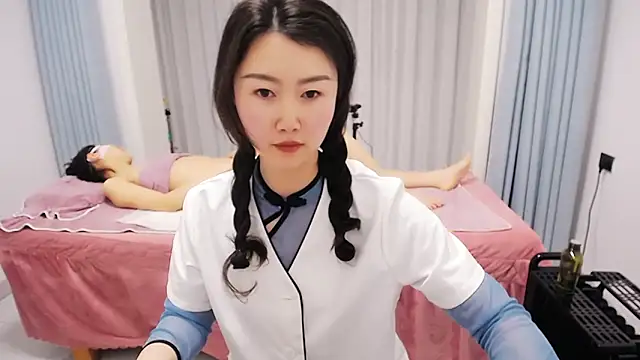 anne2026 online show from April 3, 1:28 pm