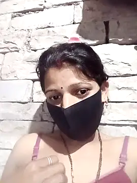 Snapshot of Divya-11431 chatting on February 2, 4:28 pm Divya-11431 online show from February 2, 4:28 pm