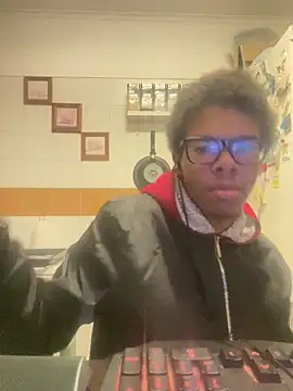 ELPikaPreta online show from February 10, 1:15 am