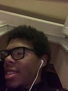 ELPikaPreta online show from February 18, 11:56 pm