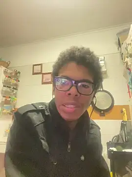 ELPikaPreta online show from February 15, 12:33 am