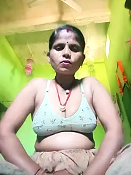 Snapshot of Pari_rathore chatting on February 16, 7:18 am Pari rathore online show from February 16, 7:18 am