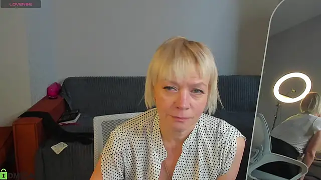 Ann Annise online show from May 24, 12:54 am