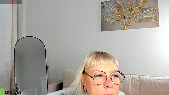 Ann Annise online show from March 10, 1:20 am