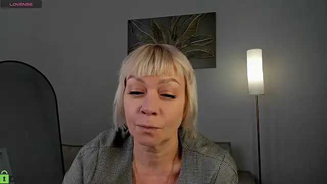 Ann Annise online show from March 15, 6:53 am