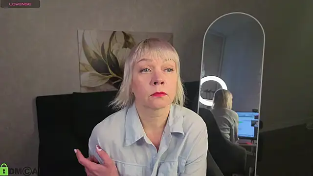 Snapshot of Ann_Annise chatting on February 27, 1:50 am Ann Annise online show from February 27, 1:50 am