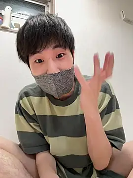 Snapshot of mumin08 chatting on March 3, 2:24 pm mumin08 online show from March 3, 2:24 pm