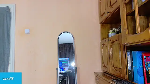 VandiFive online show from March 2, 8:49 pm