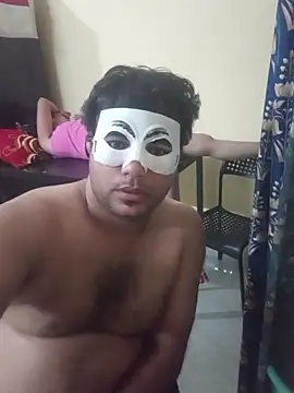 pinkbox online show from March 15, 7:10 pm