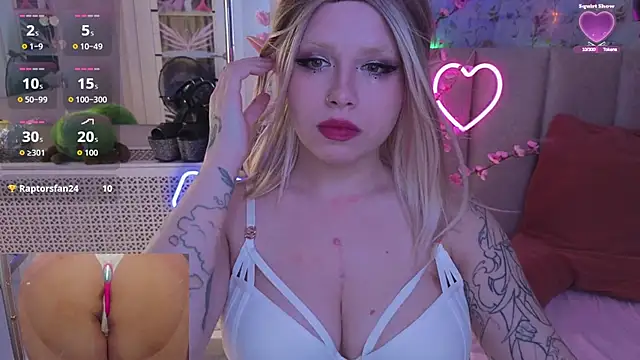 Snapshot of AnnaQuiin chatting on February 22, 1:30 am AnnaQuiin online show from February 22, 1:30 am