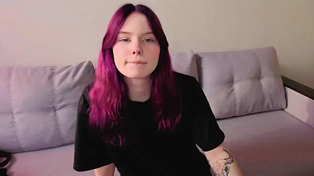 Julia Anis online show from March 29, 1:07 am