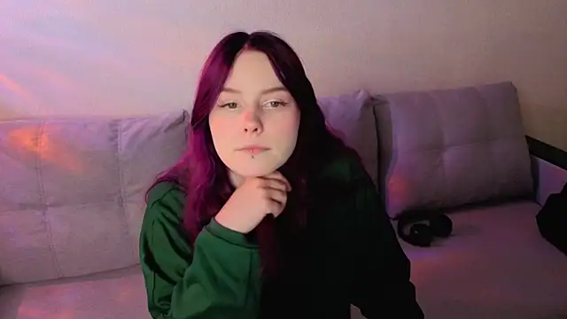 Julia Anis online show from April 1, 12:57 am