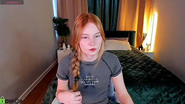 Julia Anis online show from February 3, 2:53 am