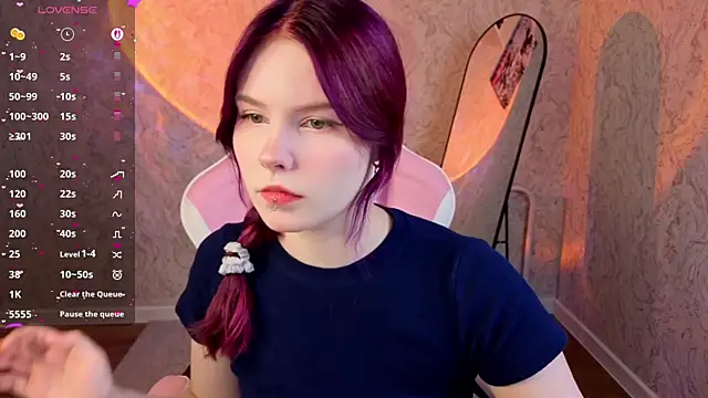 Julia Anis online show from April 11, 1:02 am