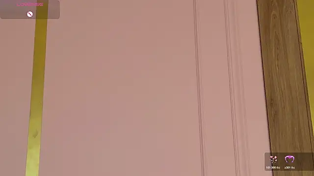 Snapshot of VivanWestwood chatting on May 25, 5:11 pm VivanWestwood online show from May 25, 5:11 pm