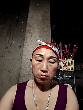 Snapshot of Ami-su chatting on February 11, 2:17 pm Ami-su online show from February 11, 2:17 pm